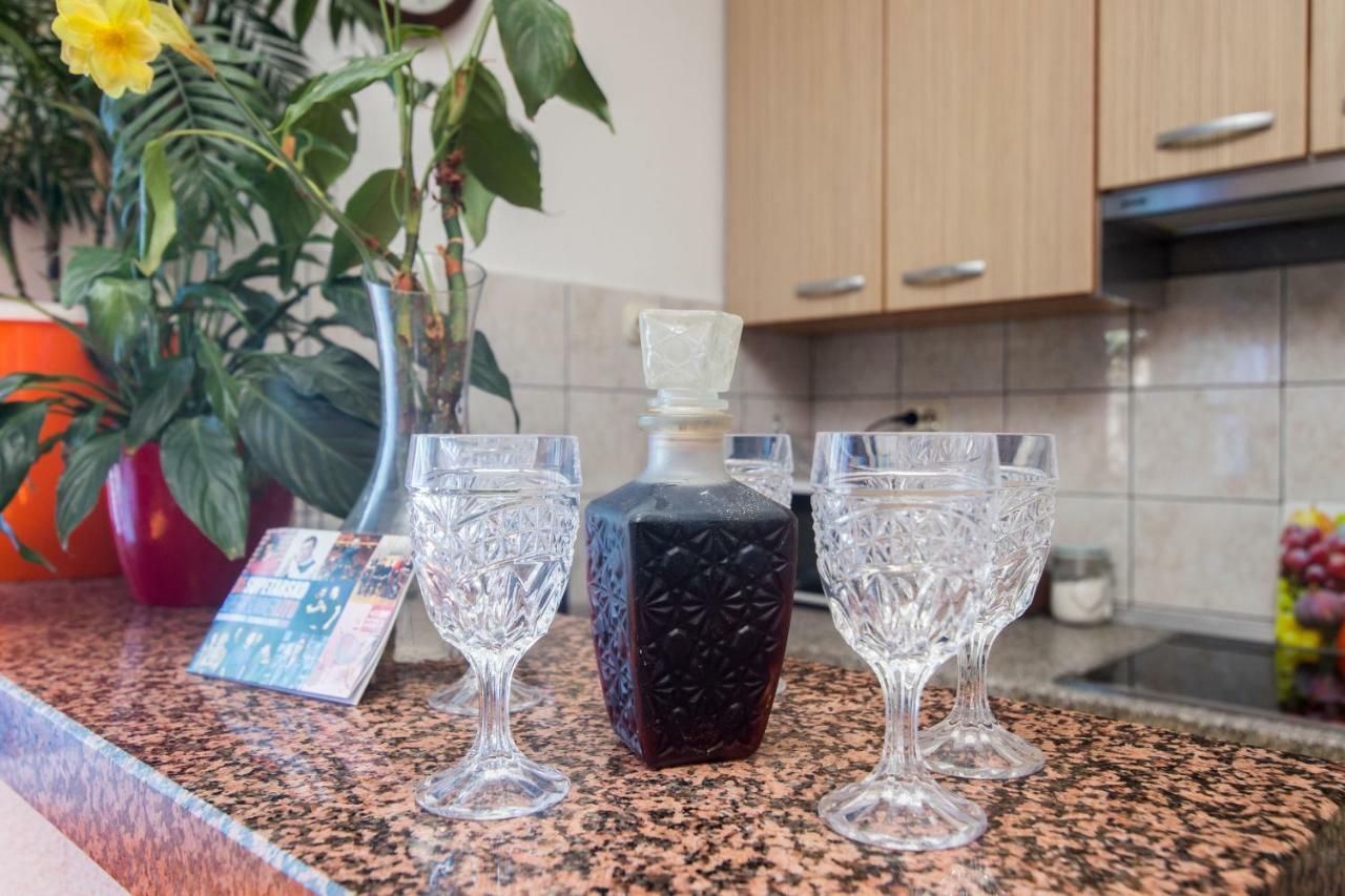 Mirce Apartments Jakov מראה חיצוני תמונה