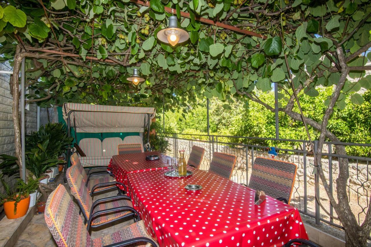 Mirce Apartments Jakov מראה חיצוני תמונה
